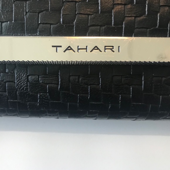 Tahari Vegan Leather Wallet - Picture 6 of 7